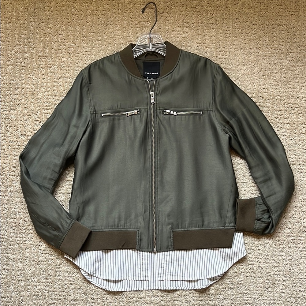 Trouve Women’s Bomber M VGUC
